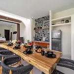 Brand New 4Bdr Villa - Cozy And Stylish - Canggu With Breathtaking Stunning View