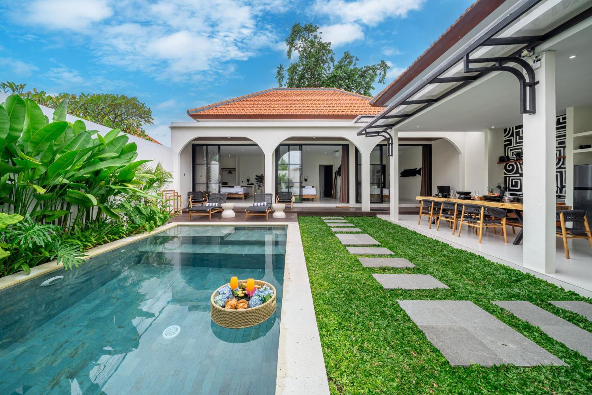 Brand New 4bdr - Cozy And Stylish - Canggu With Breathtaking Stunning View Villa *