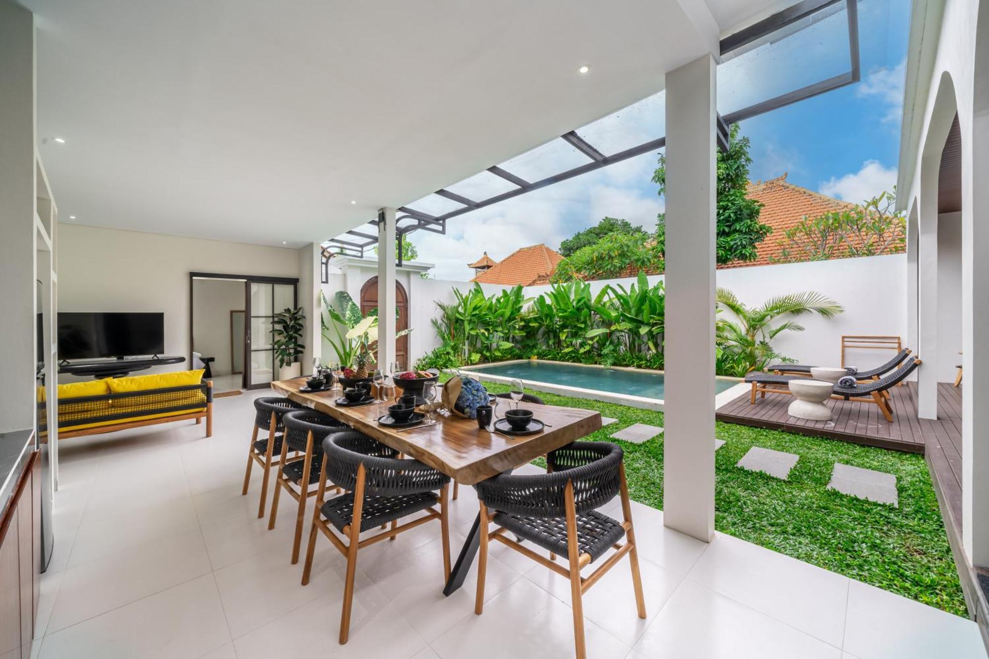 Villa Brand New 4bdr - Cozy And Stylish - Canggu With Breathtaking Stunning View *